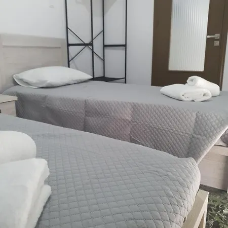 Callisto 3 * إرموبولّي